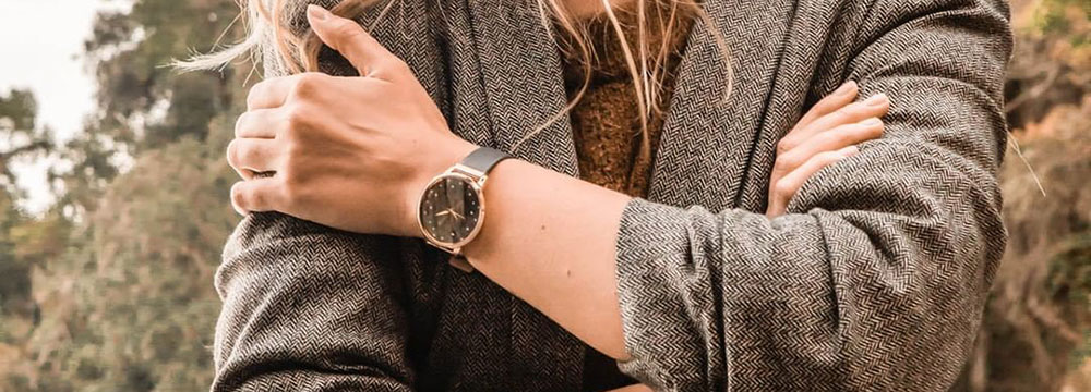 Топ 5 дамски часовници с розово злато до 500 лева