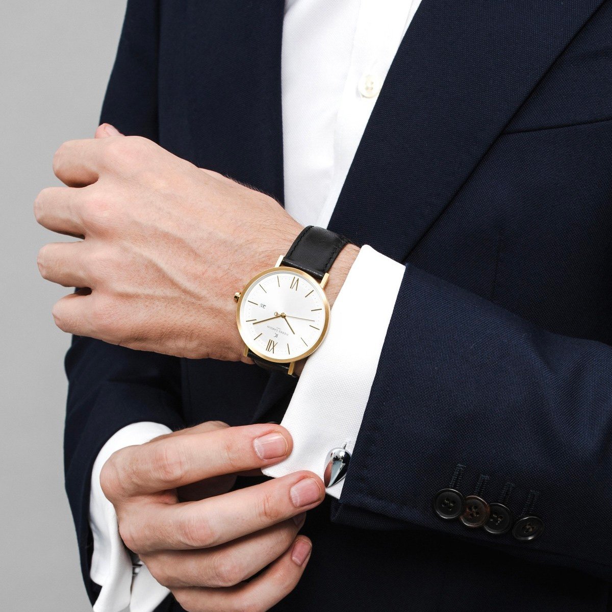 Часовник Pierre Cardin Belleville Essential CBV.1153
