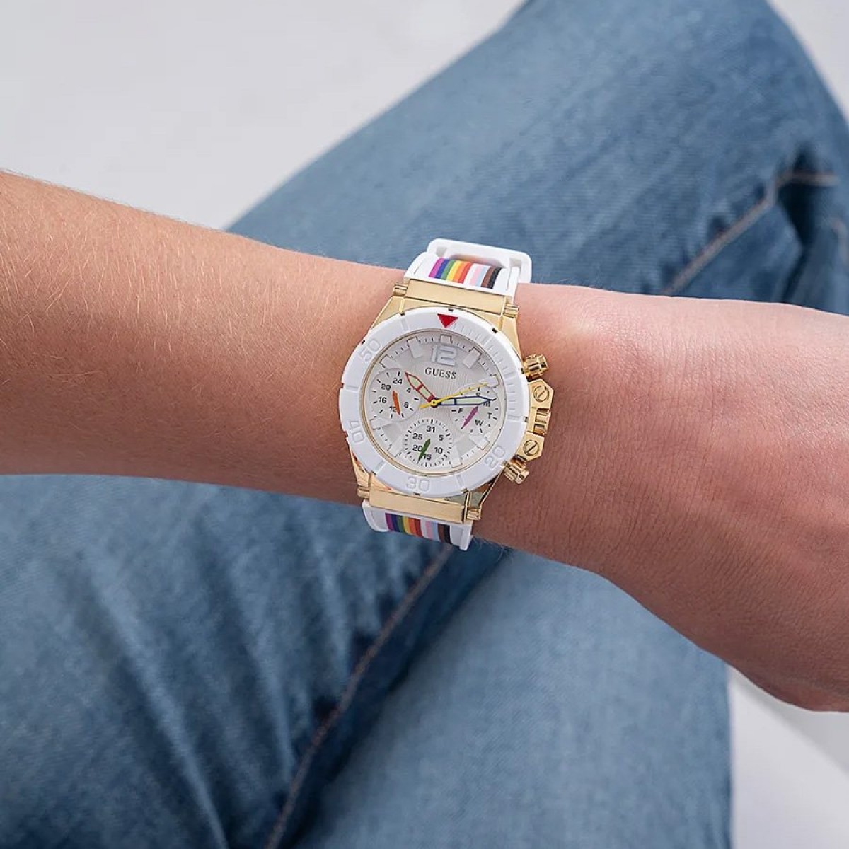 Часовник Guess GW0432L1
