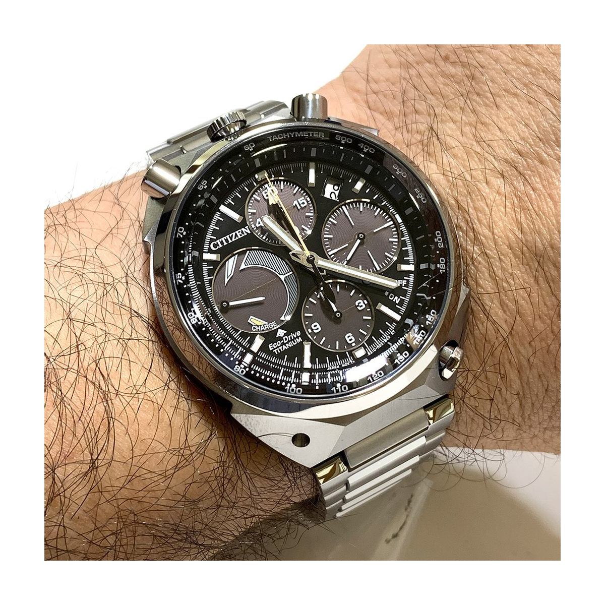 Часовник Citizen AV0080-88E