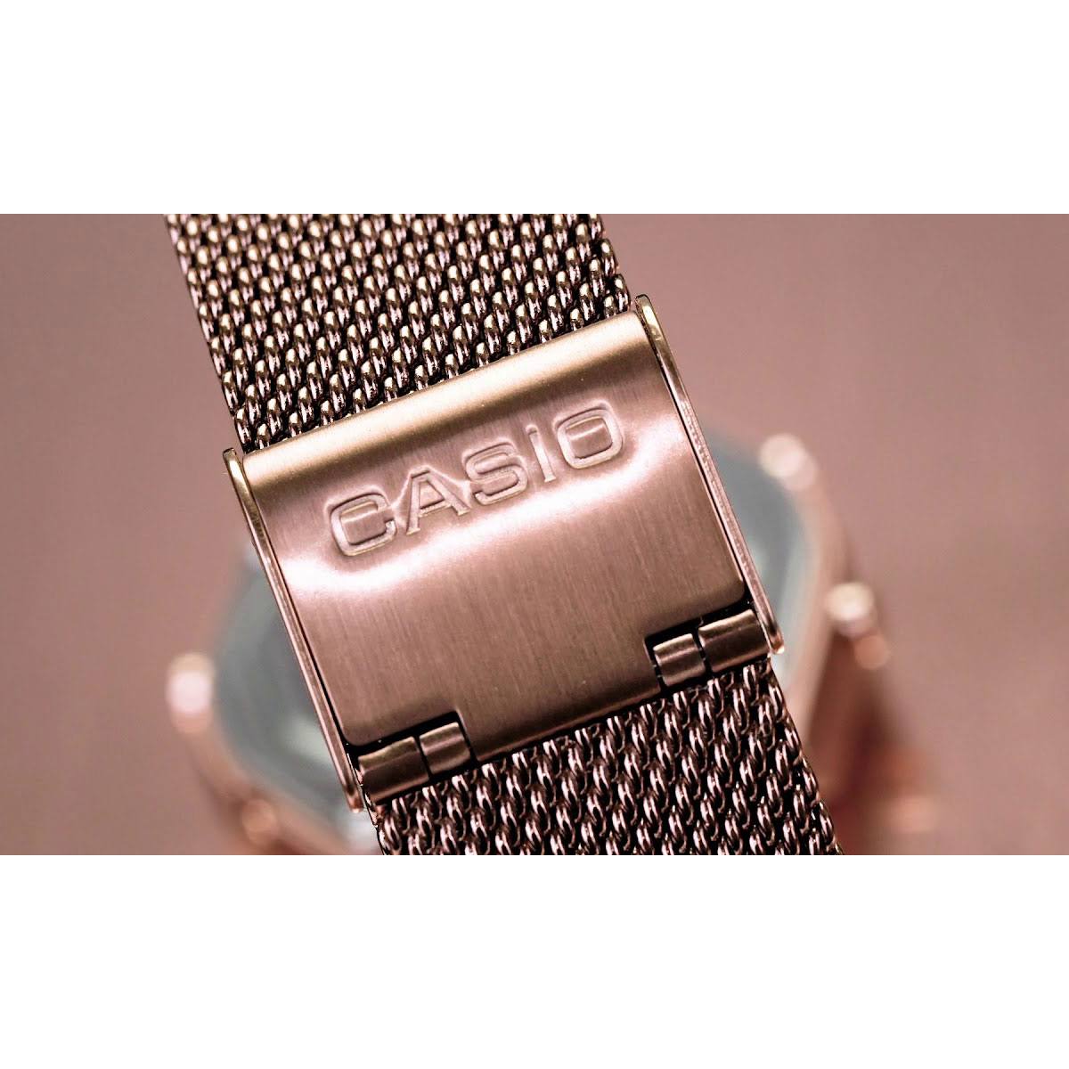 Часовник Casio B640WMR-5AEF