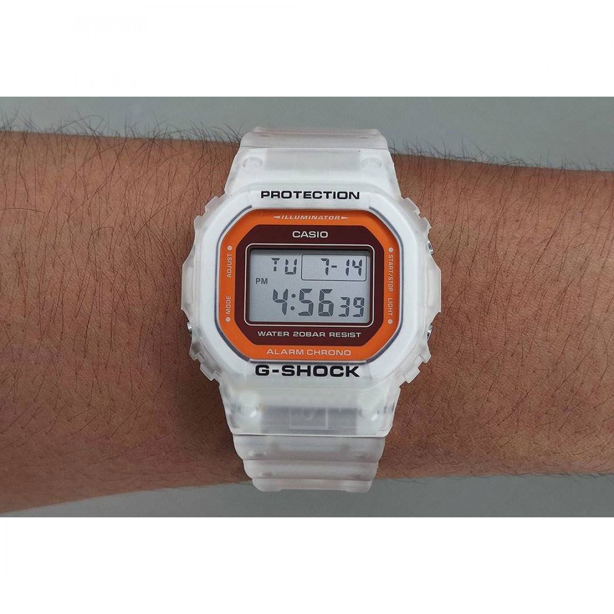 Часовник Casio G-Shock DW-5600LS-7ER