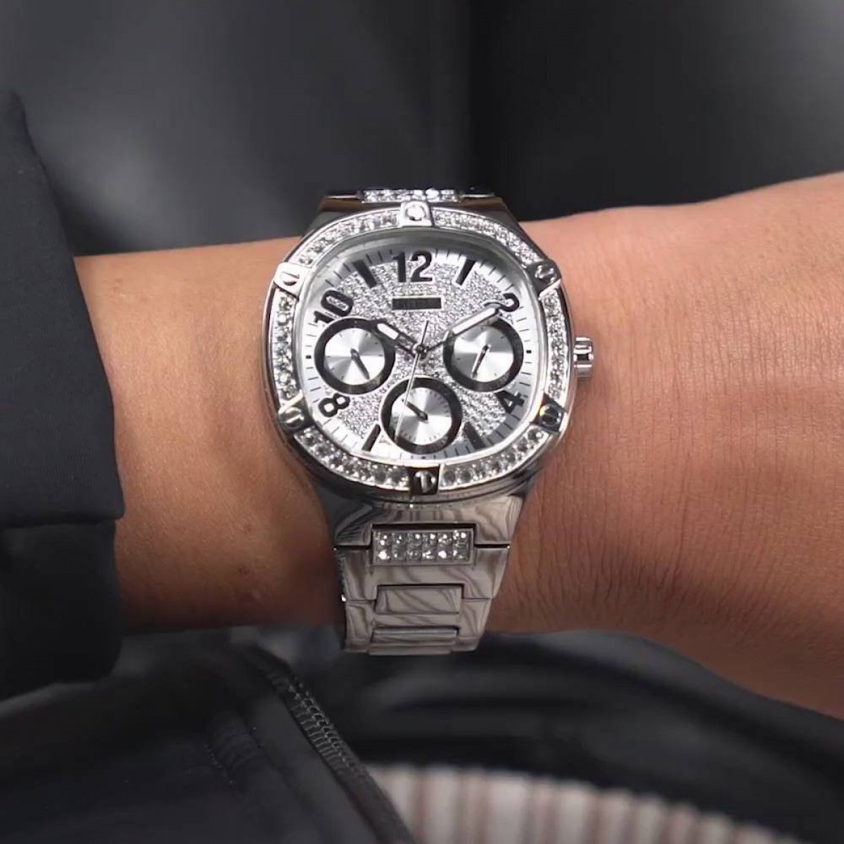 Часовник Guess GW0558L1