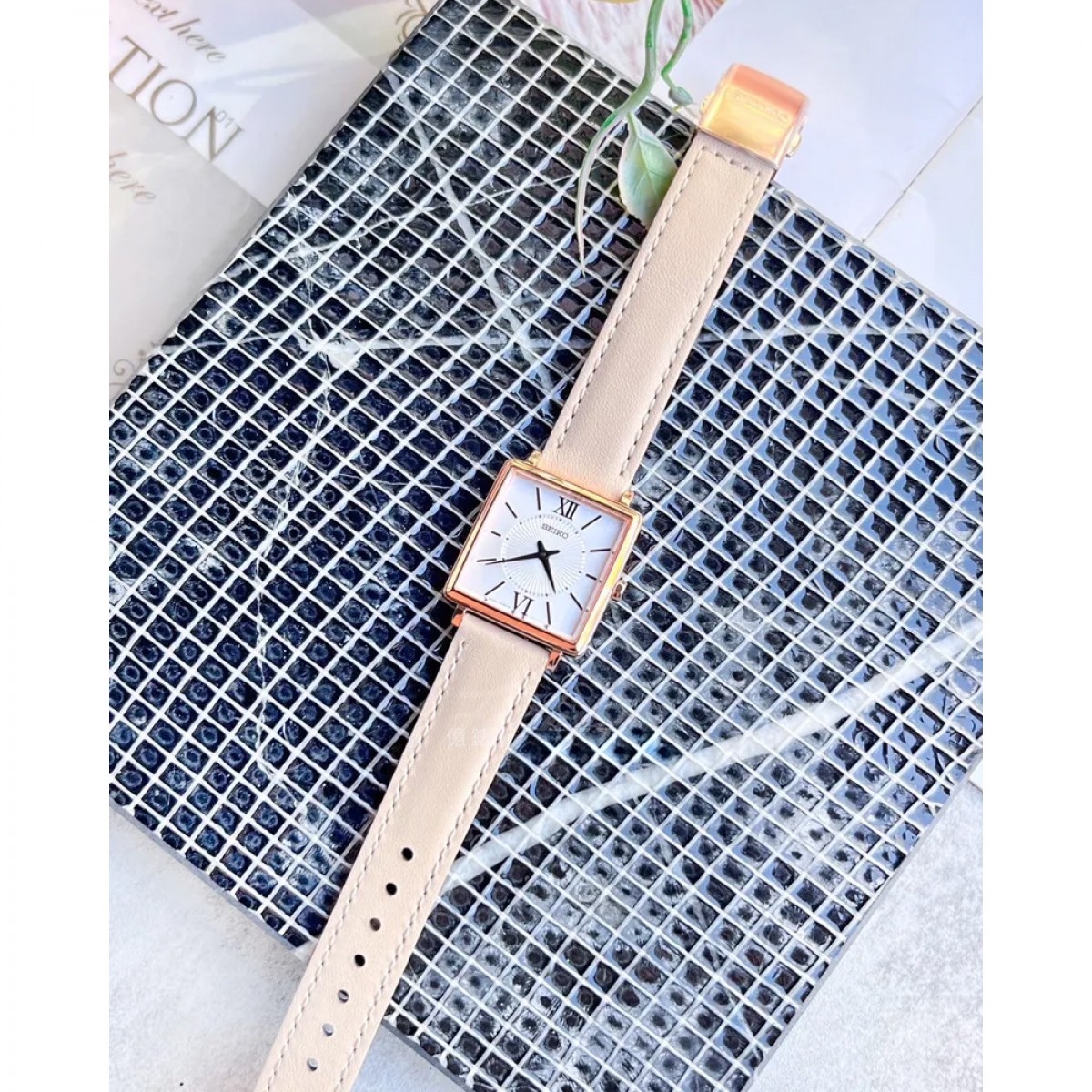 Часовник Seiko SWR114P1