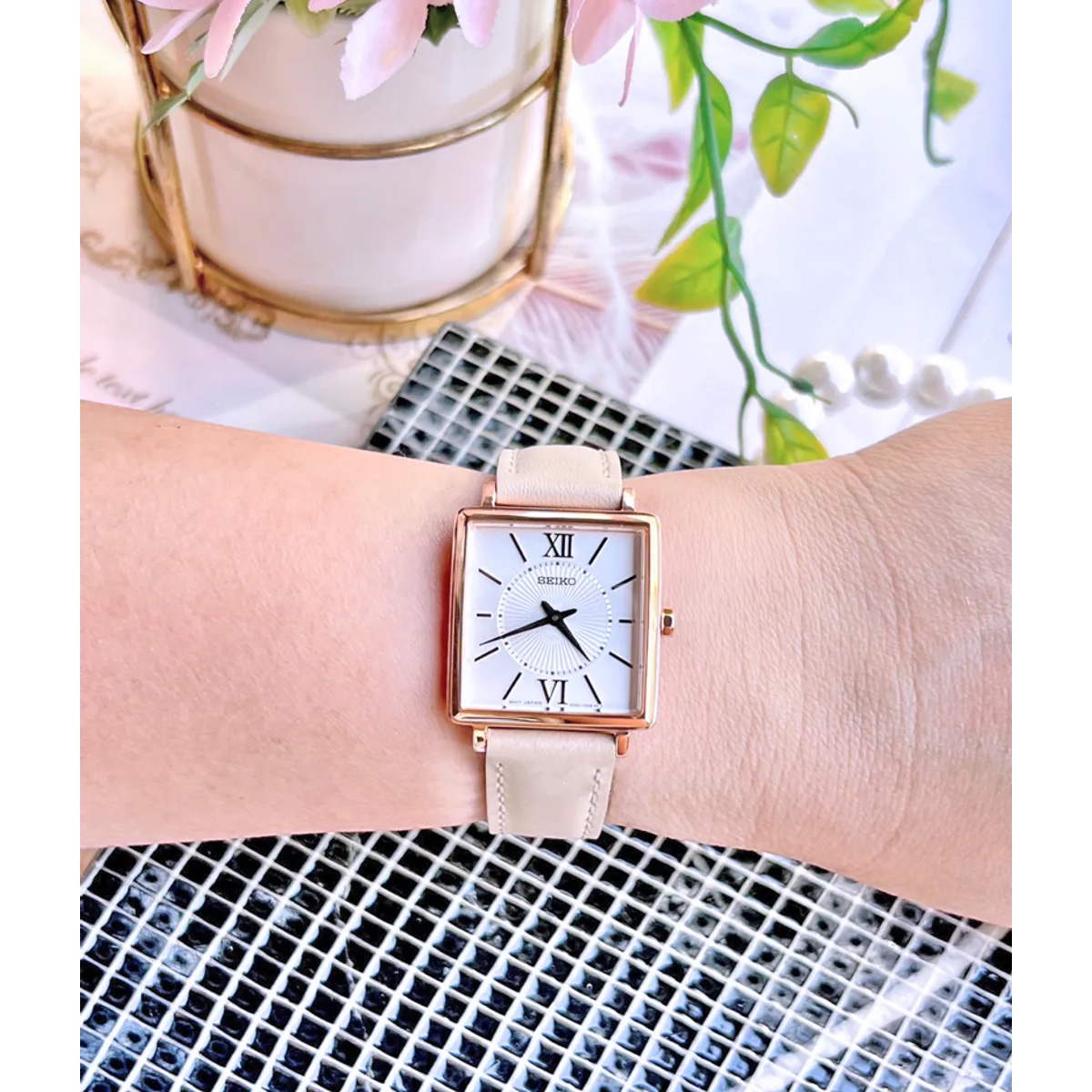 Часовник Seiko SWR114P1