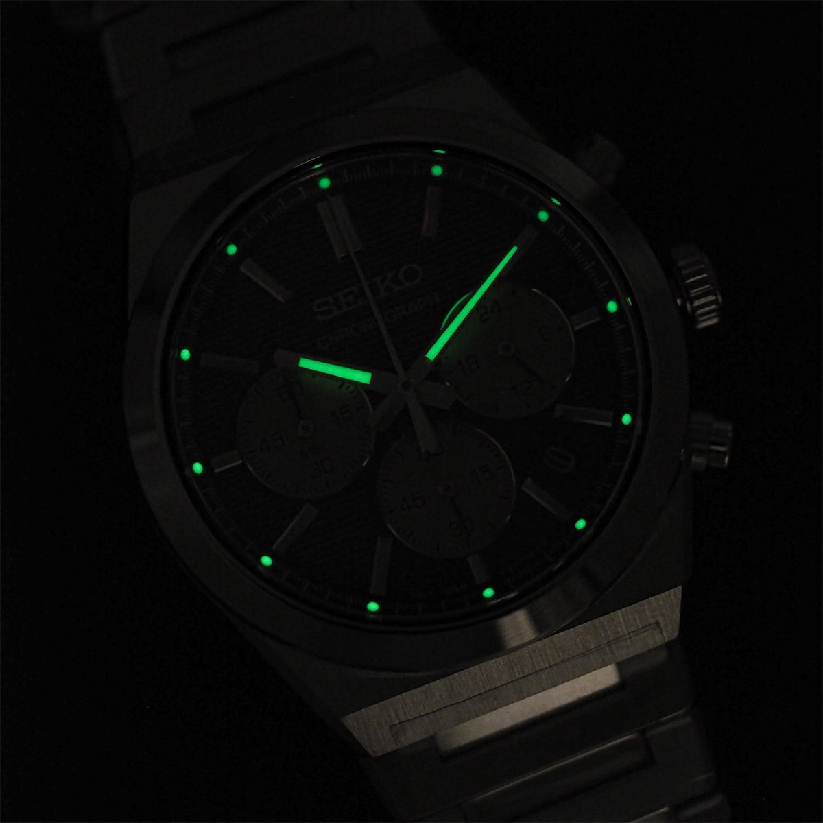 Часовник Seiko SSB451P1