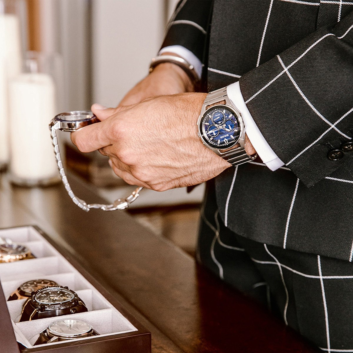 Часовник Bulova CURV 96A205