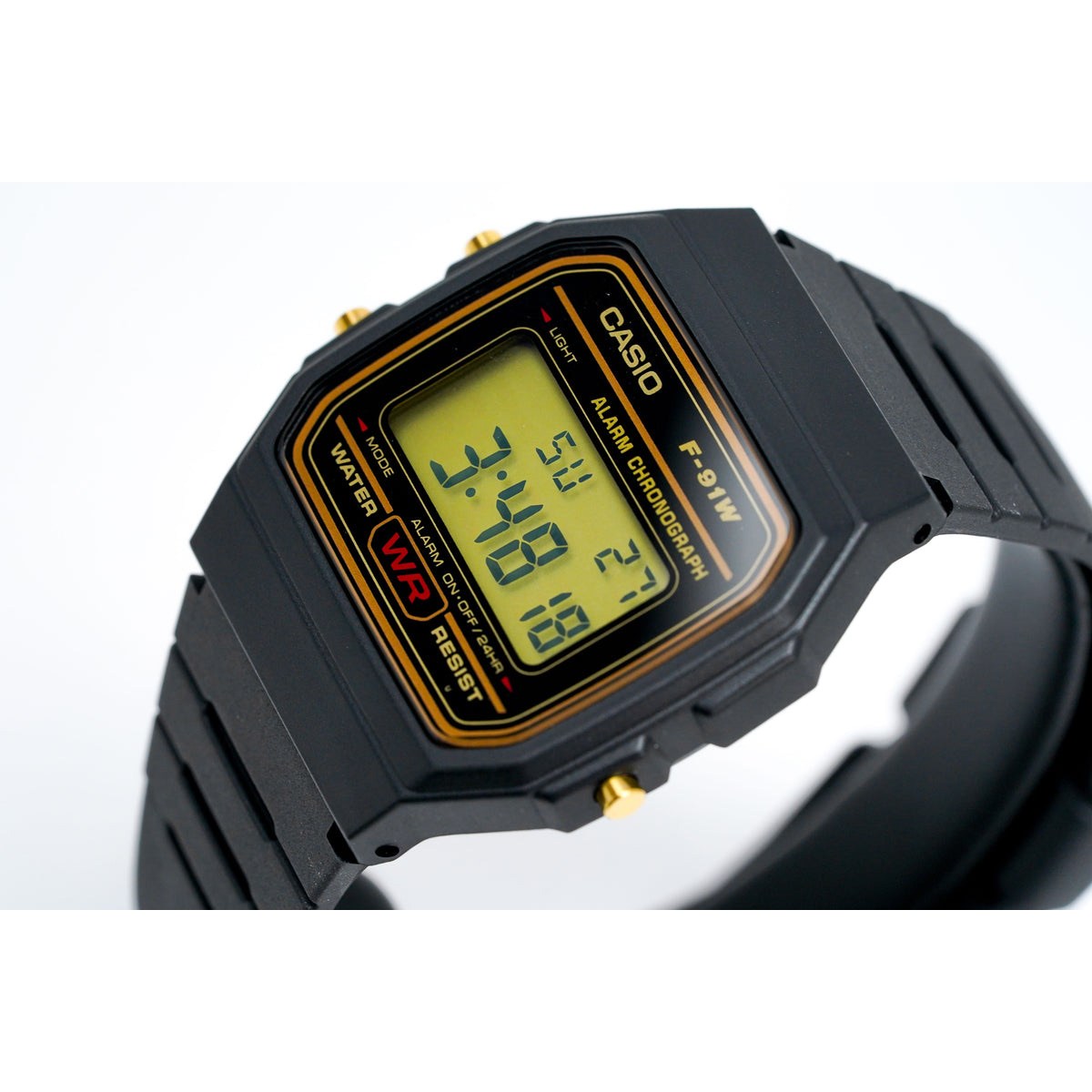 Часовник Casio F-91WG-9Q