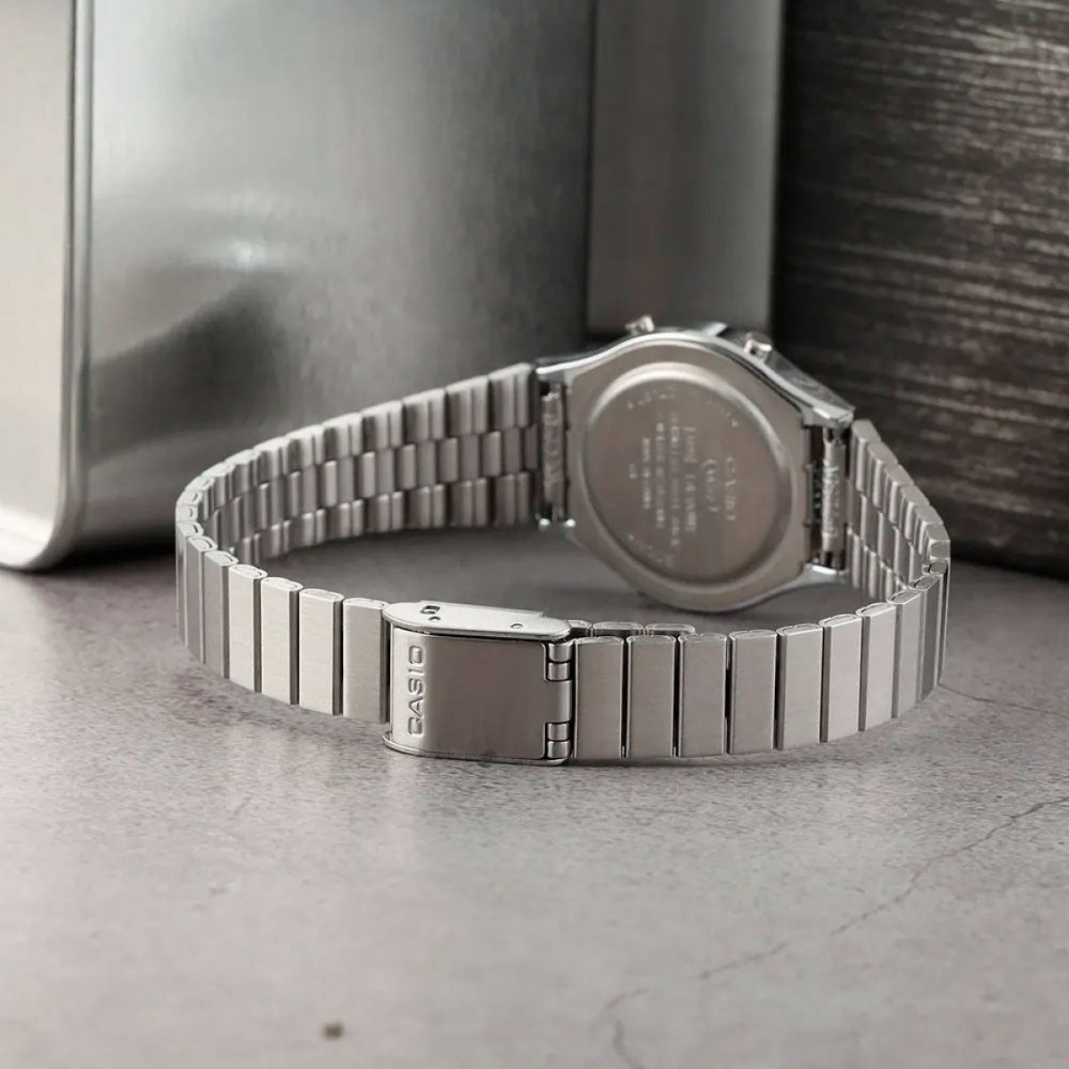 Часовник Casio LA700WE-7AEF