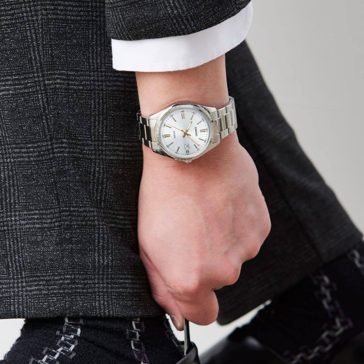 Часовник Casio LTP-1302D-7A2V Часовник Casio LTP-1302D-7A2V