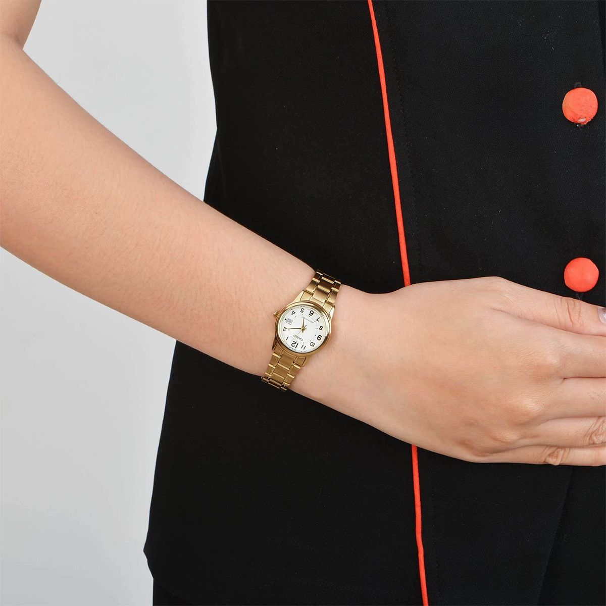 Часовник Casio LTP-V002G-7BU Часовник Casio LTP-V002G-7BU