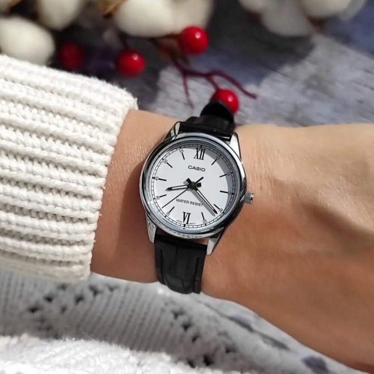 Часовник Casio LTP-V005L-7B2U