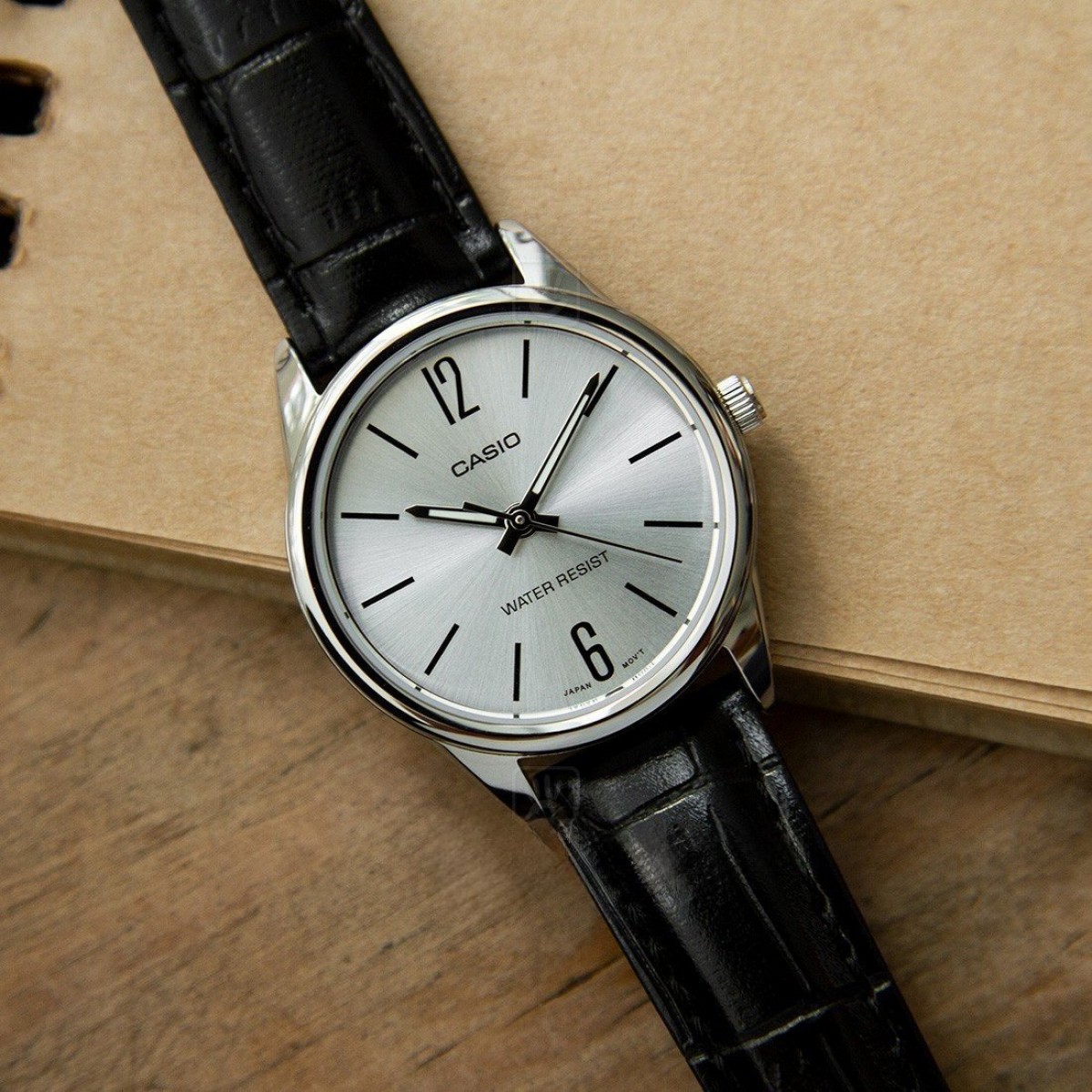 Часовник Casio LTP-V005L-7BU