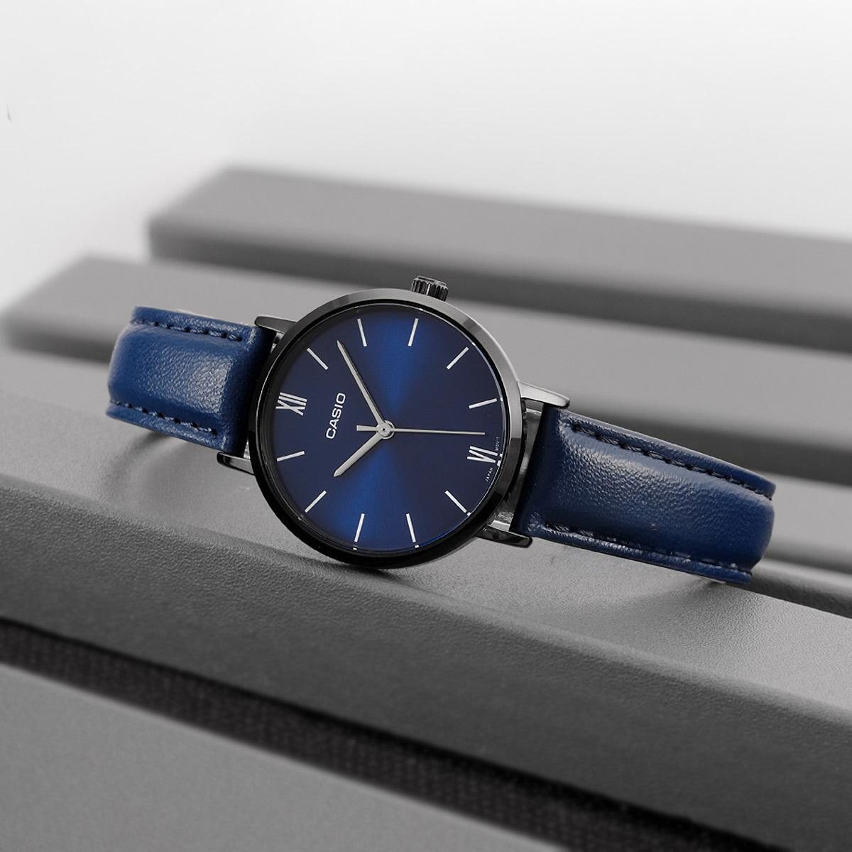 Часовник Casio LTP-VT02BL-2AUDF