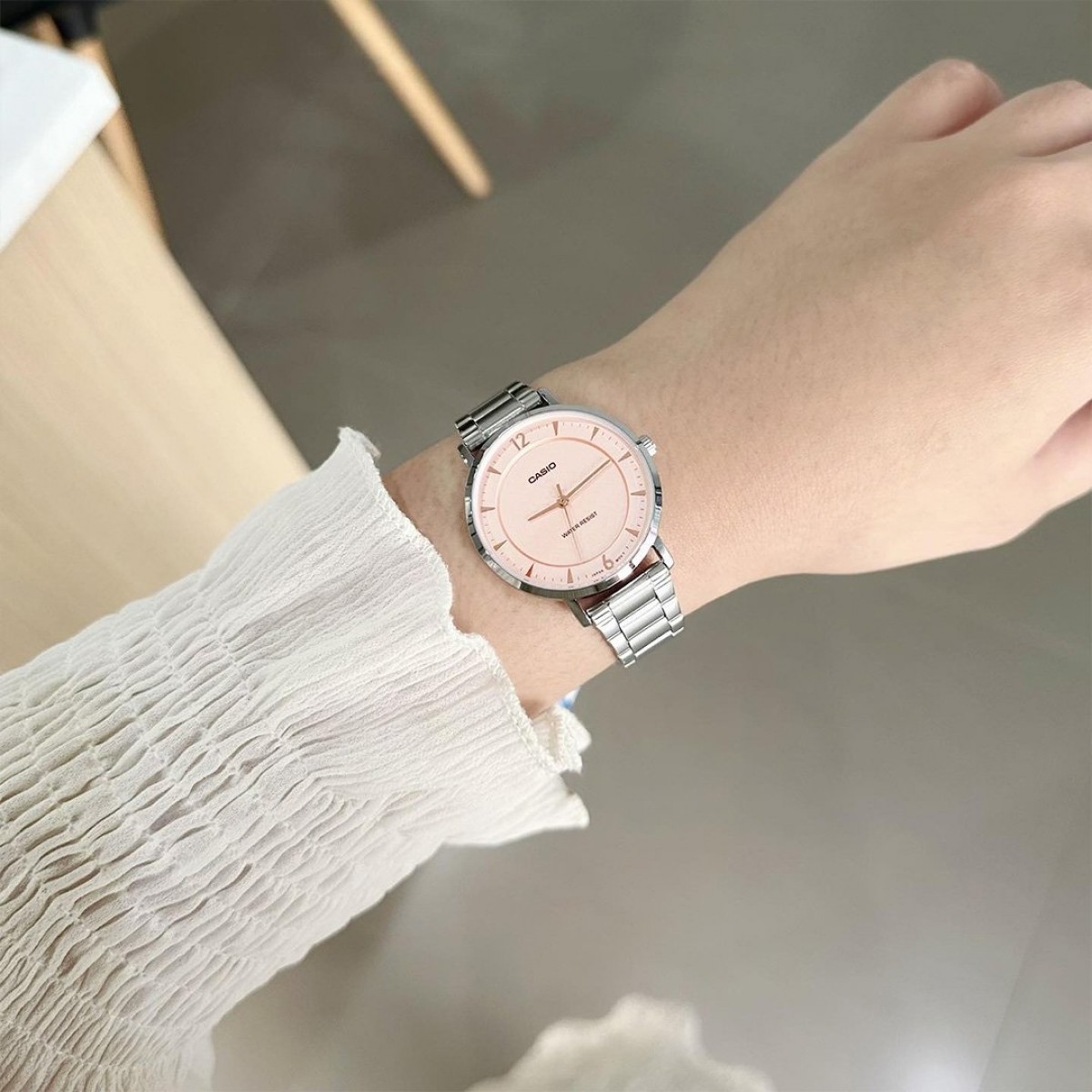 Часовник Casio LTP-VT04D-4ADF