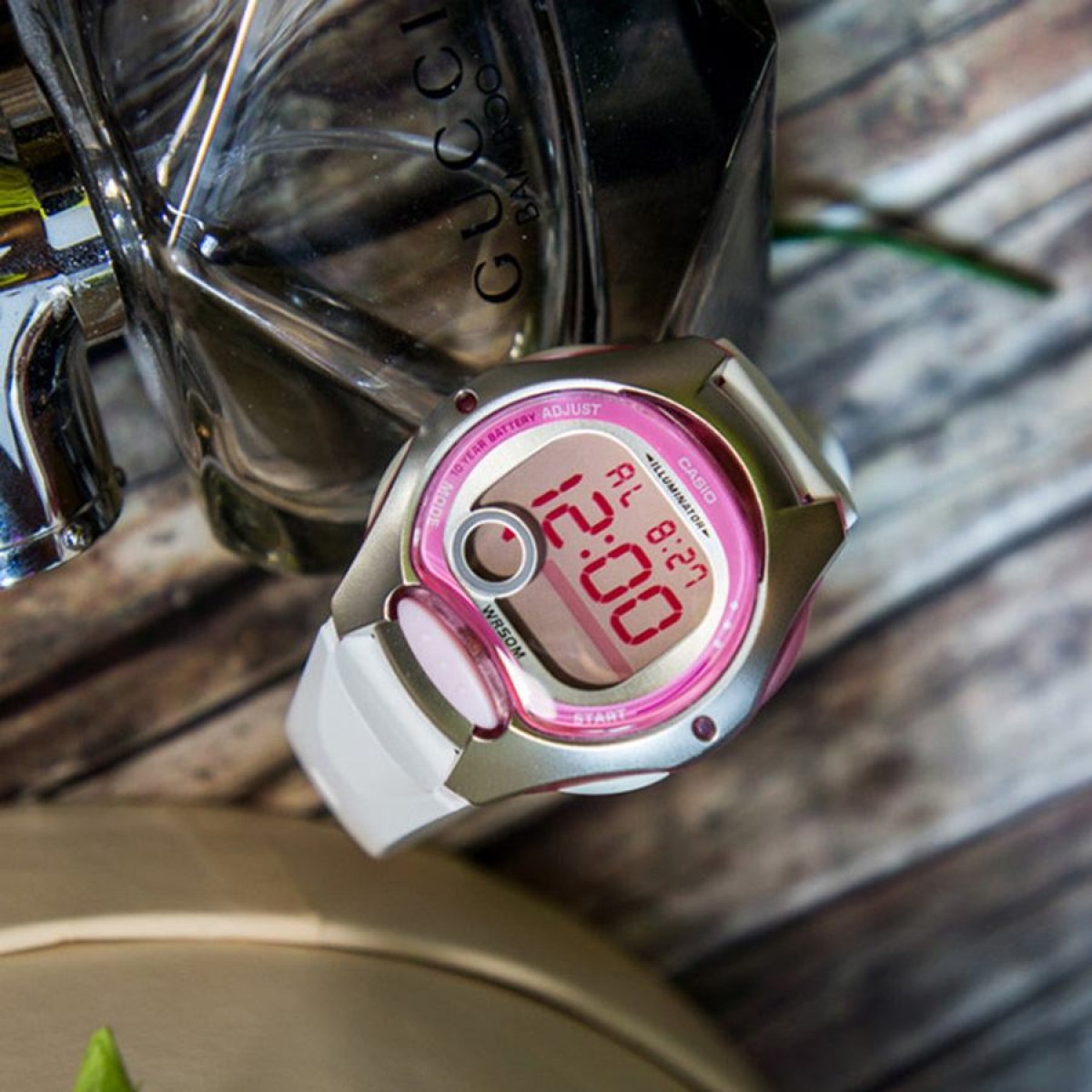 Часовник Casio LW-200-7AVDF