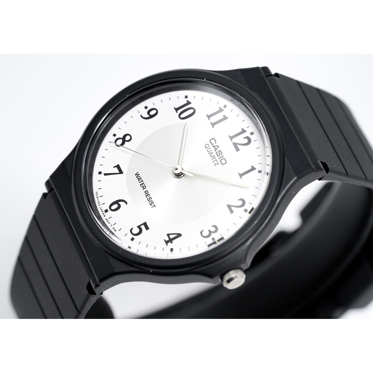 Часовник Casio MQ-24-7B3LDF