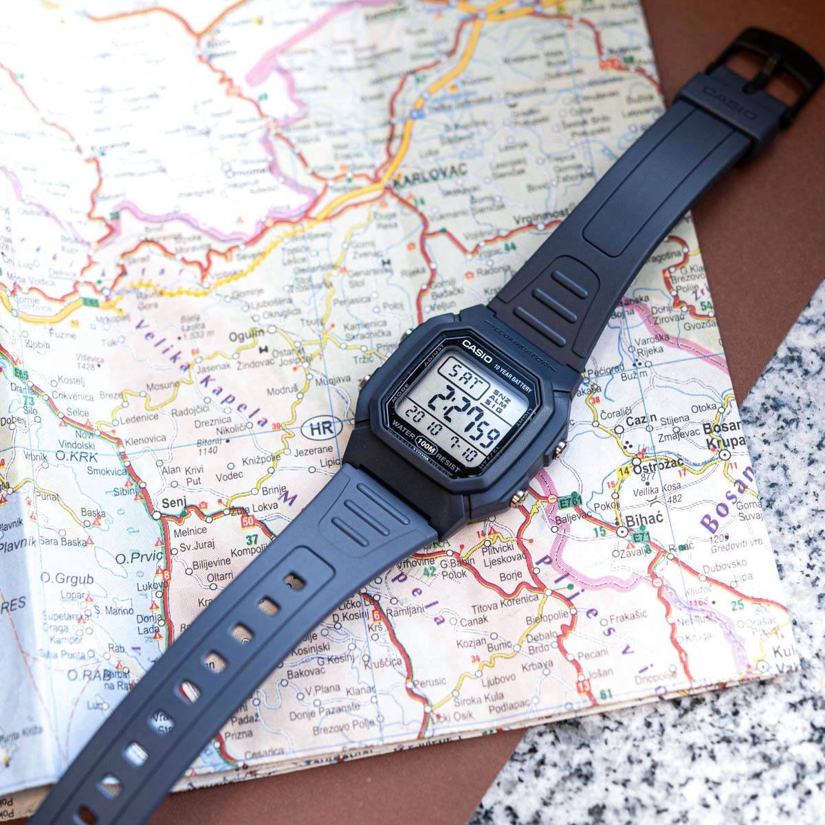 Часовник Casio W-800H-2AVES