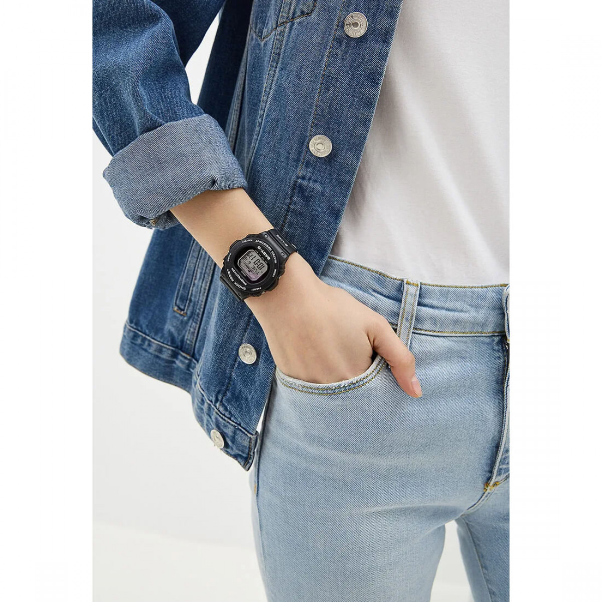 Часовник Casio BLX-570-1ER