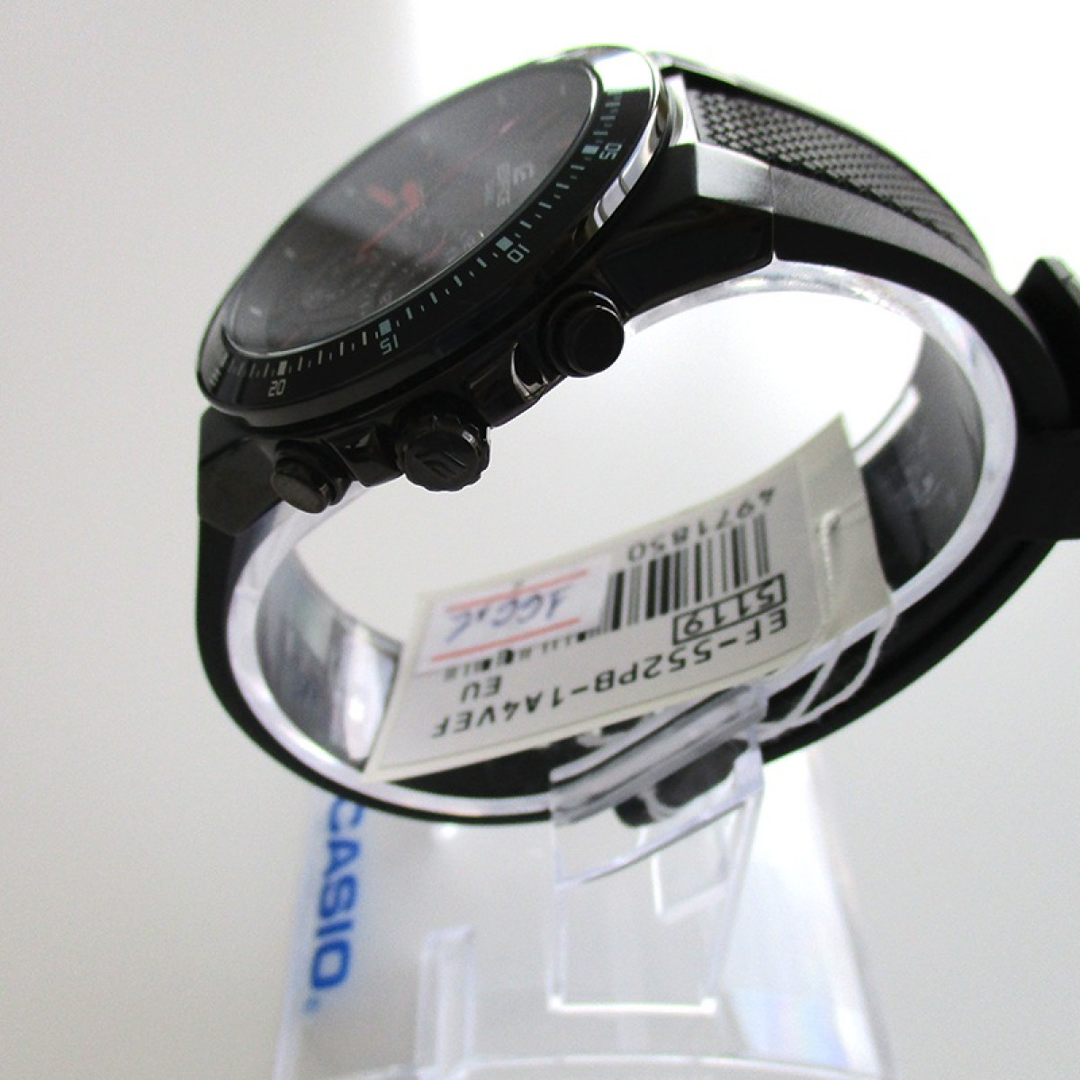 Часовник Casio EF-552PB-1A4VEF