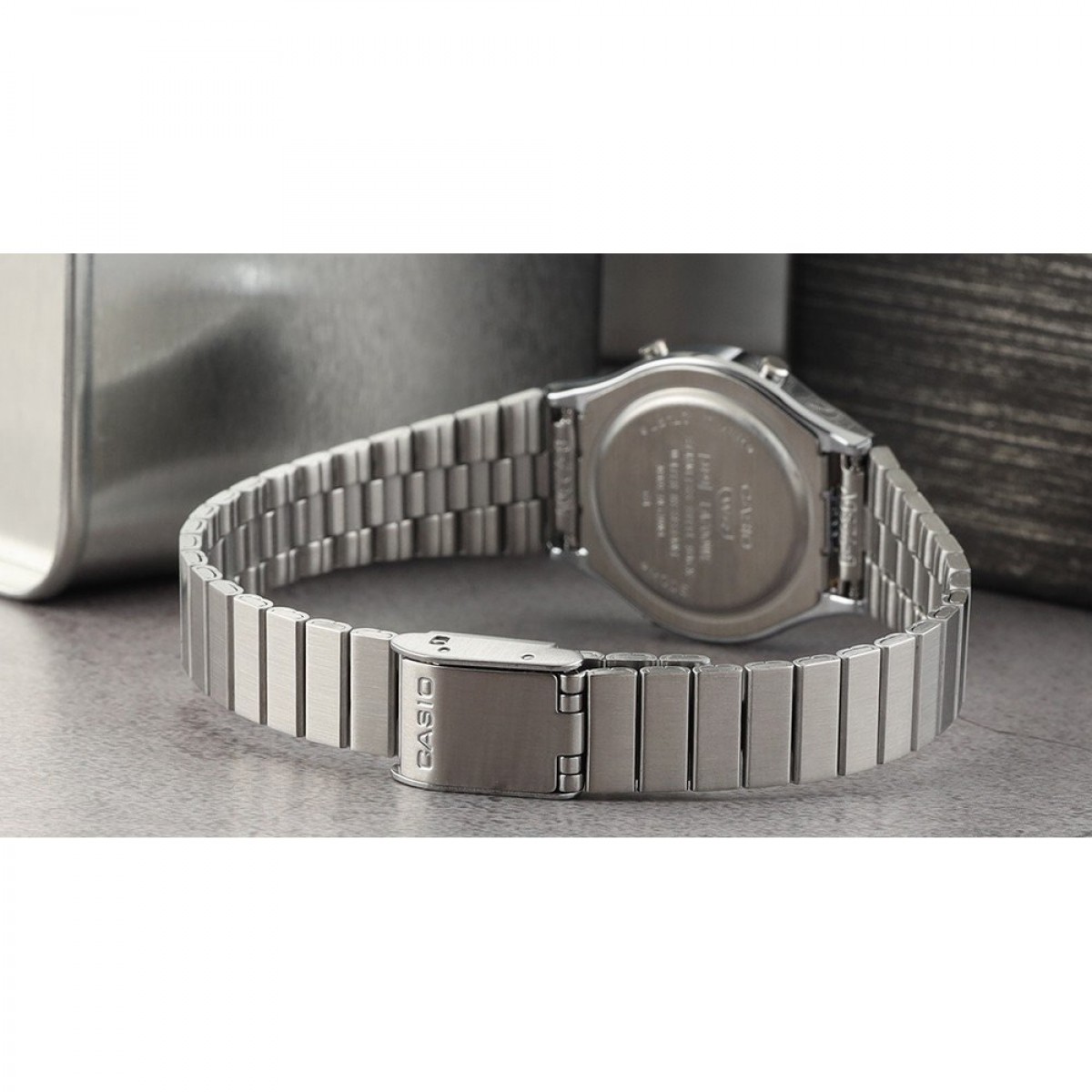 Часовник Casio LA700WE-4AEF