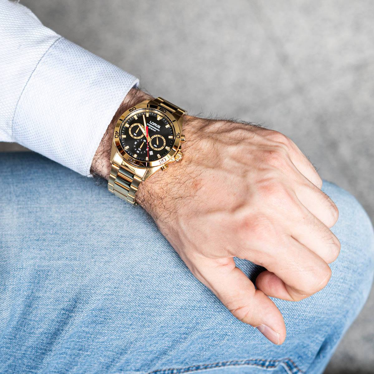 Часовник Lorus RT340KX9