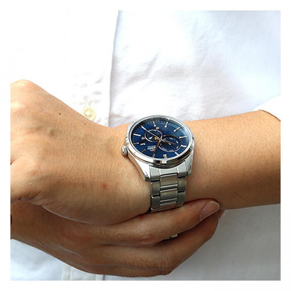 Часовник Orient RA-AK0303L